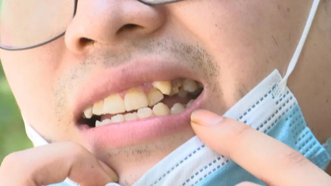 DƬ